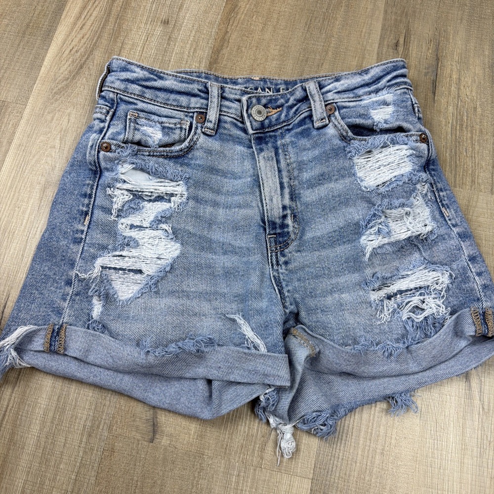 American Eagle Mom Shorts Size‎ 0 Light Wash Distressed Stretch Denim Cuffed